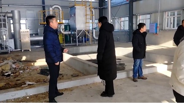 新巴爾虎右旗融媒體中心全方位報(bào)道宏利圣得生活垃圾焚燒爐